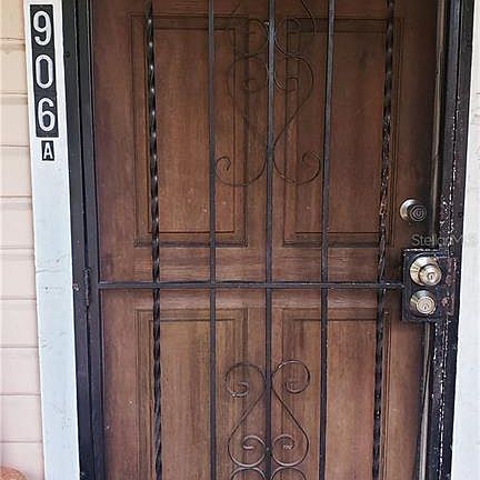 2nd image of 906 E 11th Ave