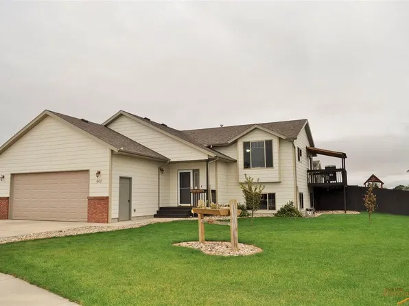 607 Airway Ct, Box Elder, SD 57719