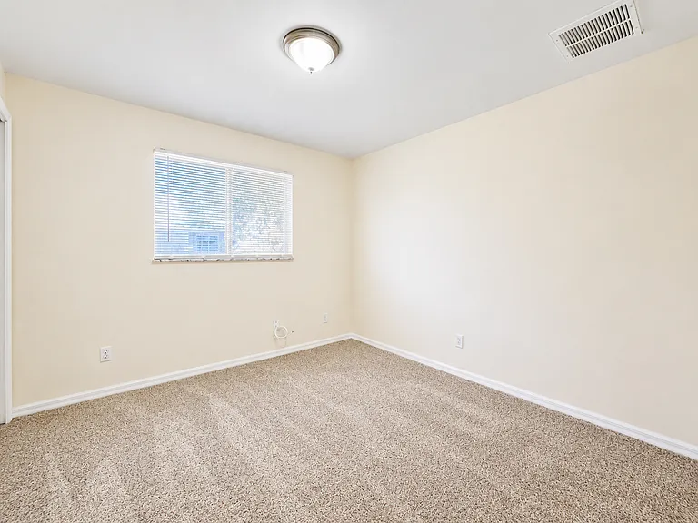 1105 Harold Ave S — Photo 21