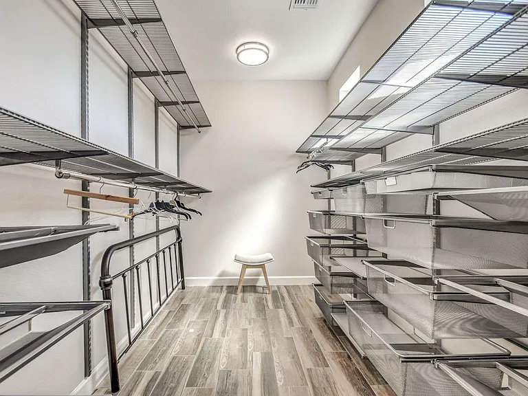 3216 E Sunnyside Ln — Photo 44