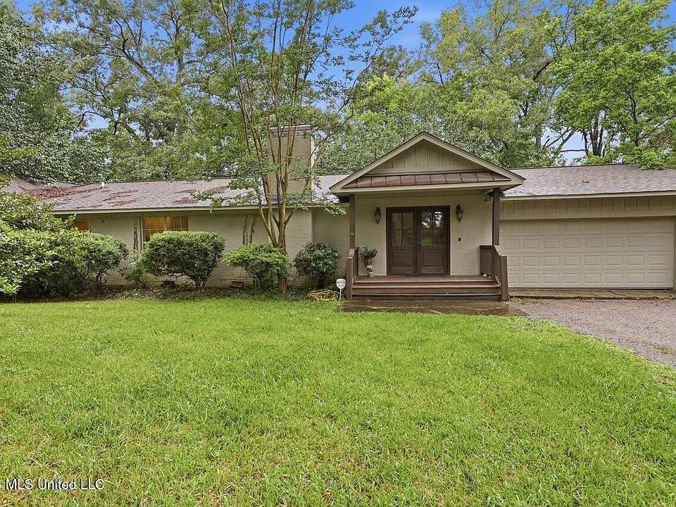 1st image of 137 Lakeview Dr