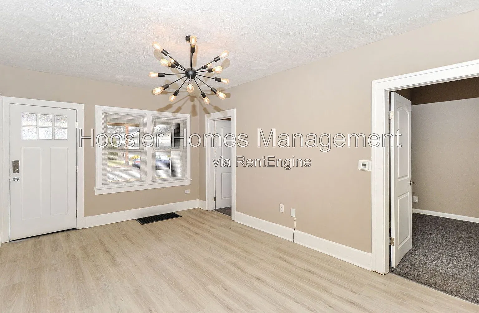2 bed, 1.0 bath, 1834 sqft, $1,900 — Photo 3