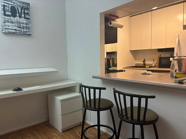 50 Lexington Ave #4A — Photo 3