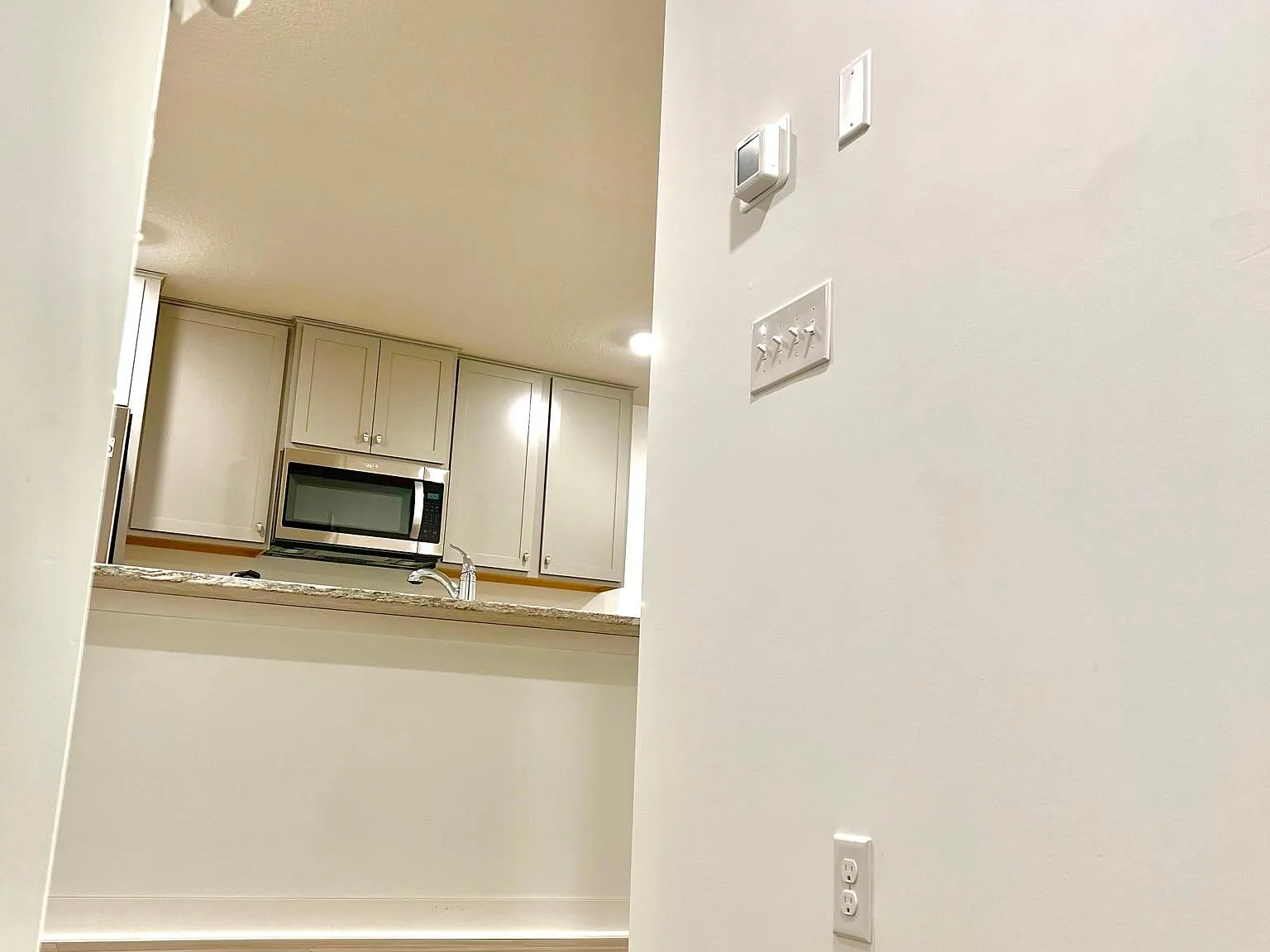 3 bed, 1687 sqft, $2,590 — Photo 3