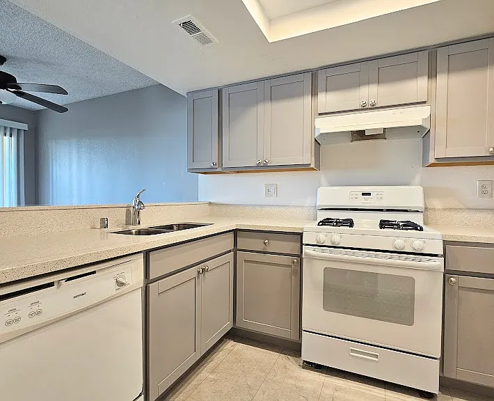 252 Date Ave #F — Photo 10