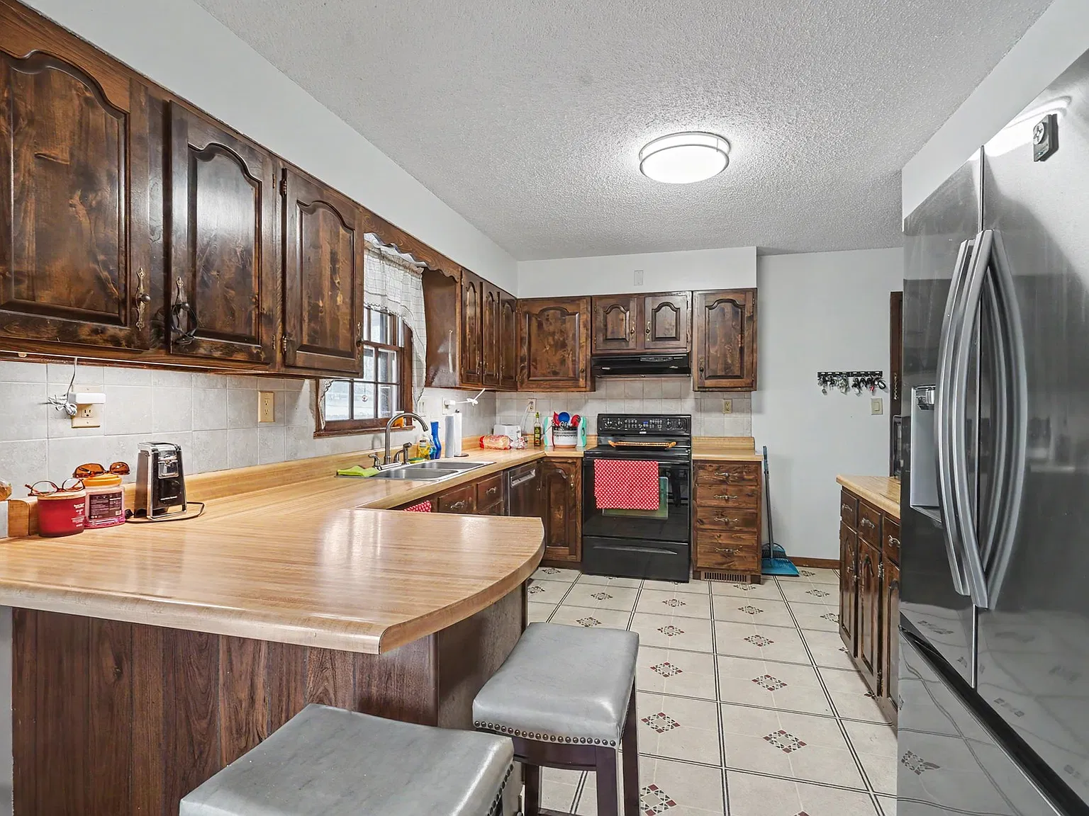 4 bed, 2118 sqft, $1,895 — Photo 4