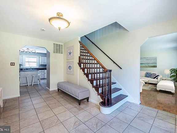 2nd image of 3958 Woods Edge Dr