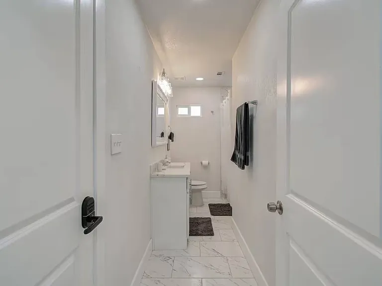304 Eastwood St #A — Photo 25