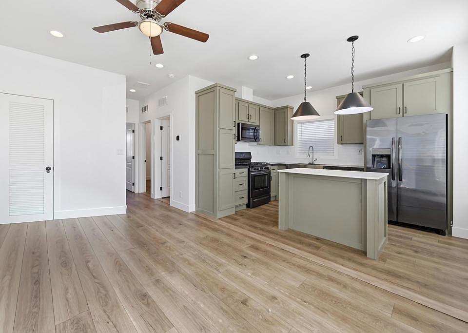 1st image of 1369 E Main St #32