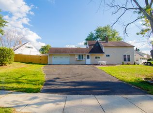 128 Ivy Hill Rd, Levittown, PA 19057