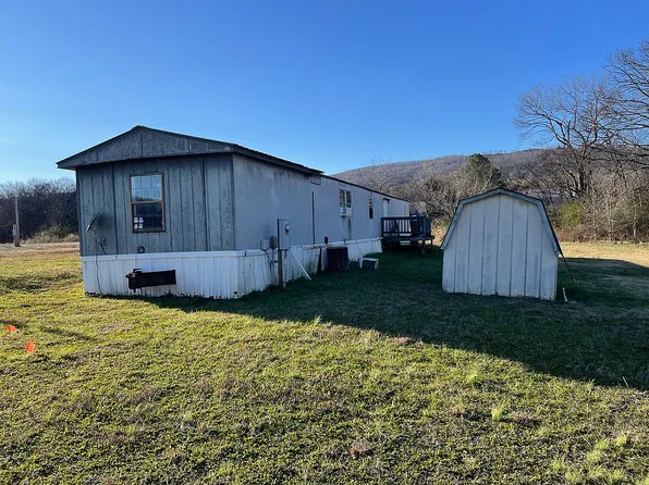 187 Mikes Ln, Trenton, GA 30752