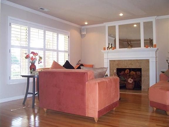 2nd image of 915 6th Ave