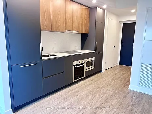 609 Sherbourne St #4501 Photo 1