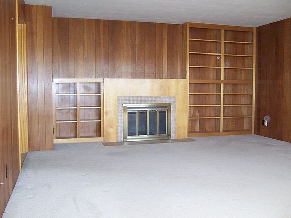 Living room fire place