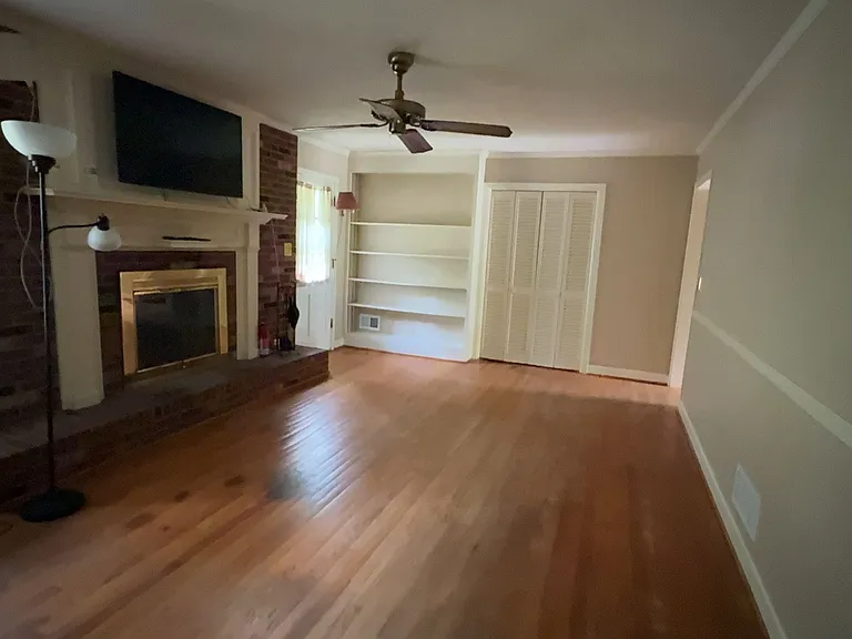 9013 Liberty Hill Rd — Photo 7