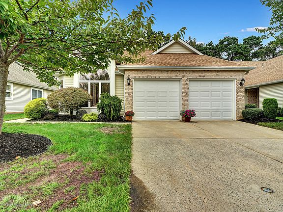 2nd image of 1582 Sweetbay Dr
