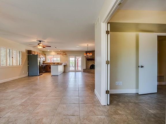 3rd image of 8320 N 85th Pl