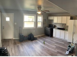2336 Deerfield Ct, Westland, MI 48186