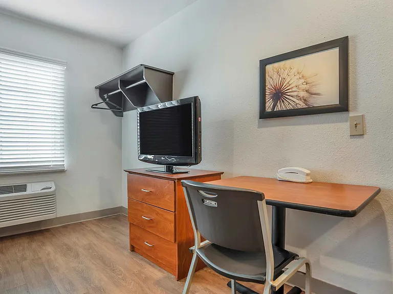 Studio Suite - 1 Full Bed