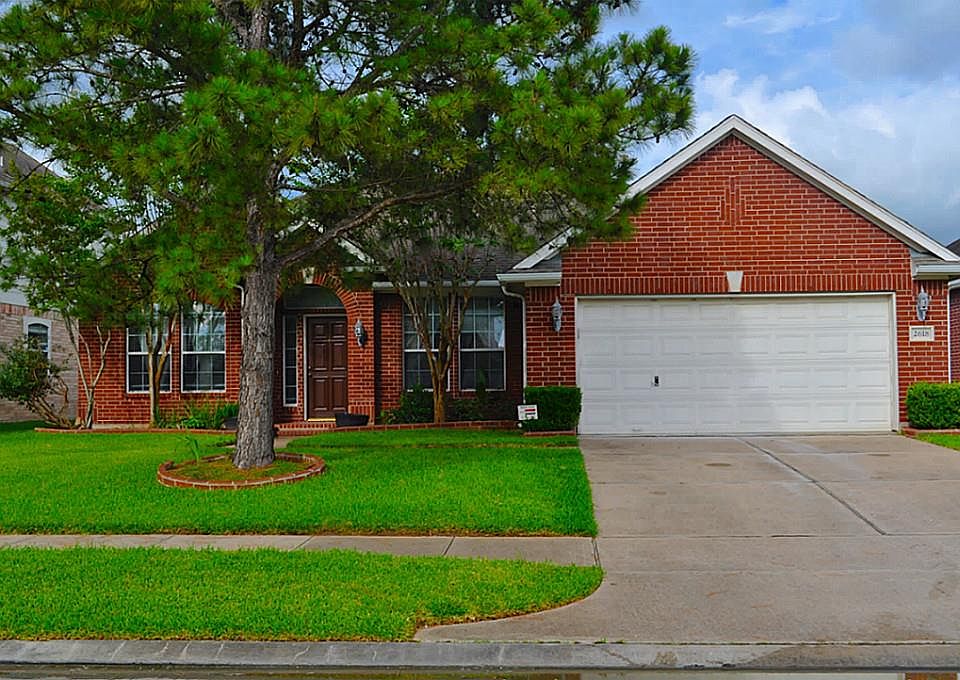 1st image of 2618 W Lake Dr