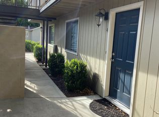 718 W 10th St APT 4, Chico, CA 95928