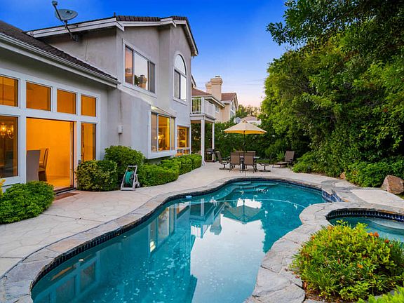 2nd image of 27364 Landon Pl