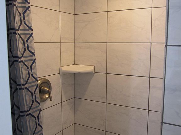 Porcelain tile shower