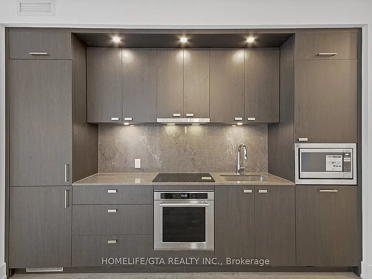 10 Inn On The Park Dr #2405 — Photo 19