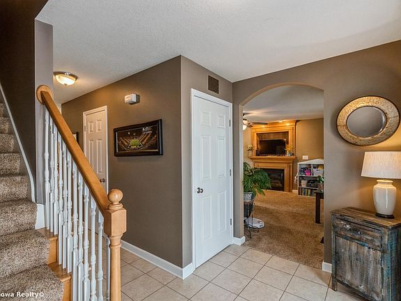5th image of 502 NW Abbie Dr