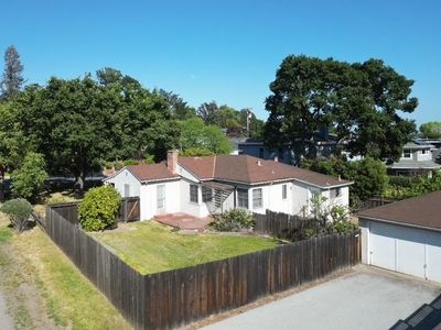 800 Cordilleras Ave, San Carlos, CA, 94070