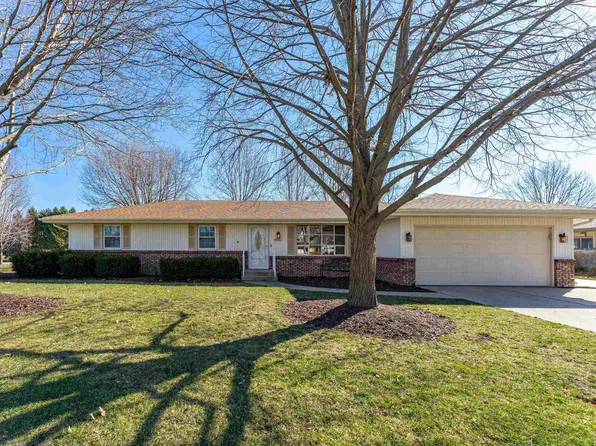 4961 Apollo Dr, Machesney Park, IL 61115