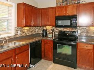 1086 Jasmine St, Atlantic Beach, FL 32233