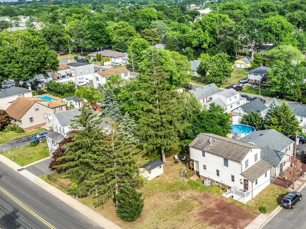 401 Walnut Street, Port Monmouth, NJ 07758
