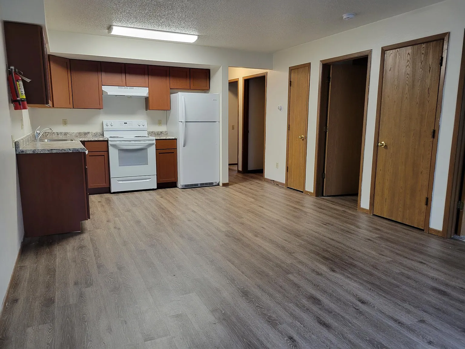 619 S Johnson St — Photo 2