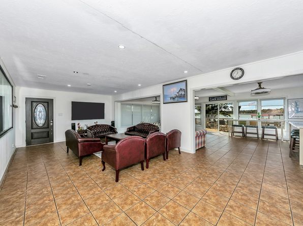6759 Briar Rd, Azle, TX 76020