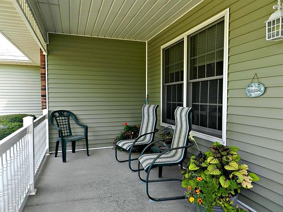 3rd image of 30147 Eastview Dr