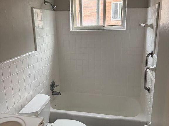 4th image of 5855 Shadymist Ln #1