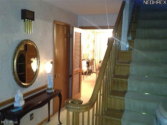 2nd image of 1806 Lakeside Dr