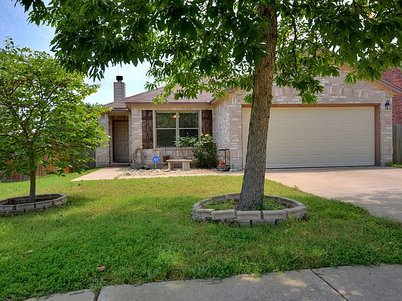 3rd image of 2100 Woodway Dr