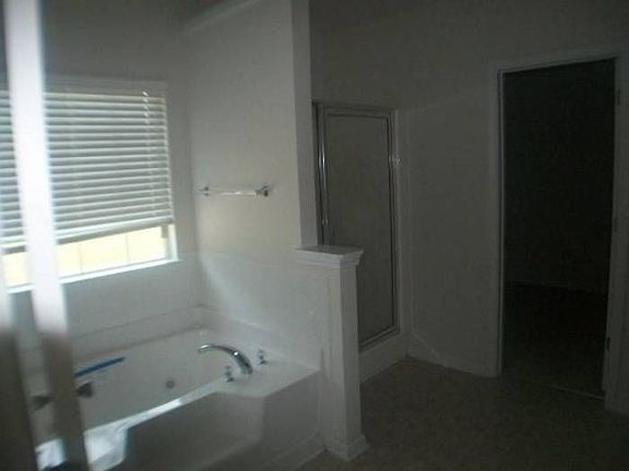 3rd image of 348 Lingo Port Dr