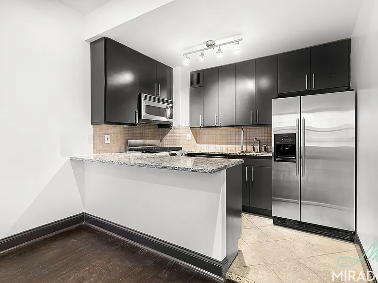 270 Park Ave S #1G — Photo 6