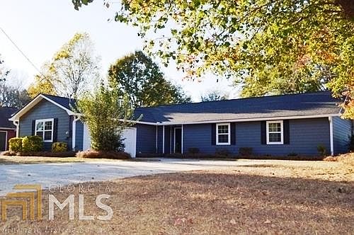 2nd image of 200 Brookhaven Dr