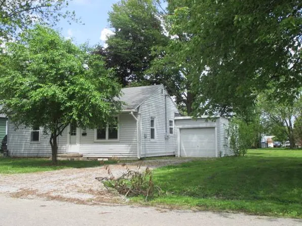 1308 N Franklin St, Robinson, IL 62454