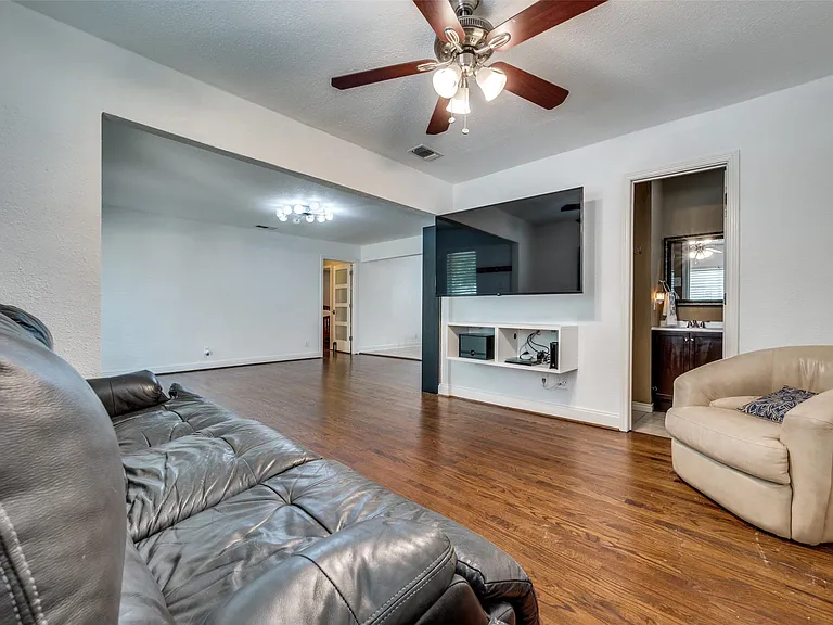 3728 Park Ln — Photo 8