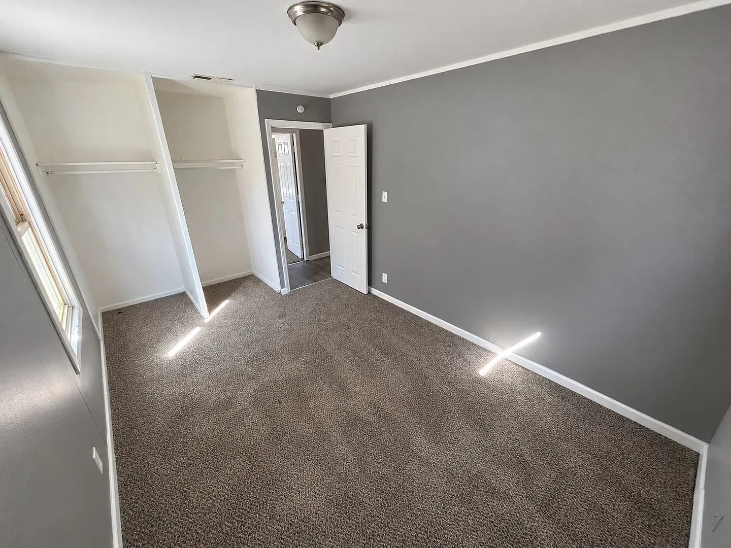 For Lease — Photo 3
