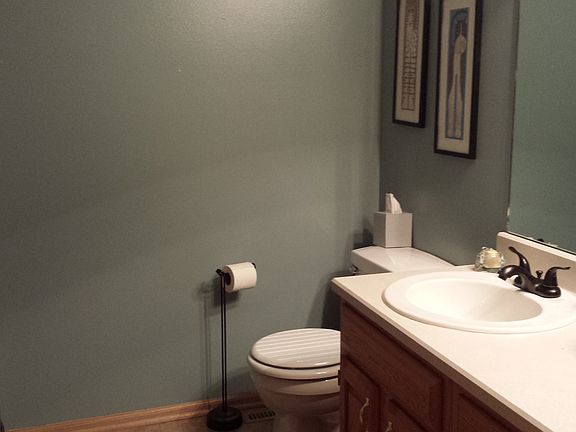 2nd bathroom on upper level