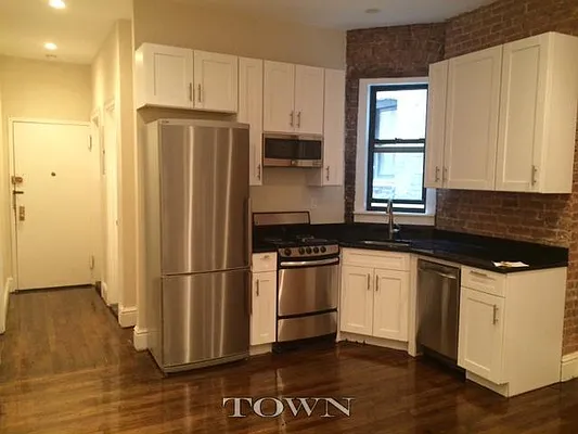 Rented by Town Residential | media 48