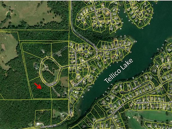 3rd image of 220 Coyatee Dr