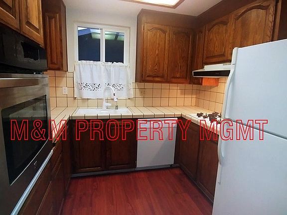 8732 MERRIBROOK KITCHEN