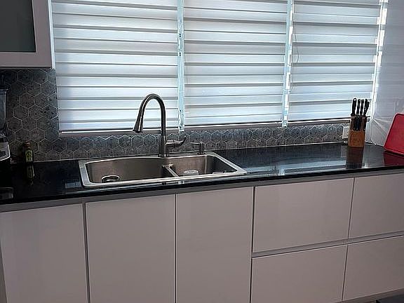 4th image of 4327 Beach Tower Cond Isla Verde Ave
